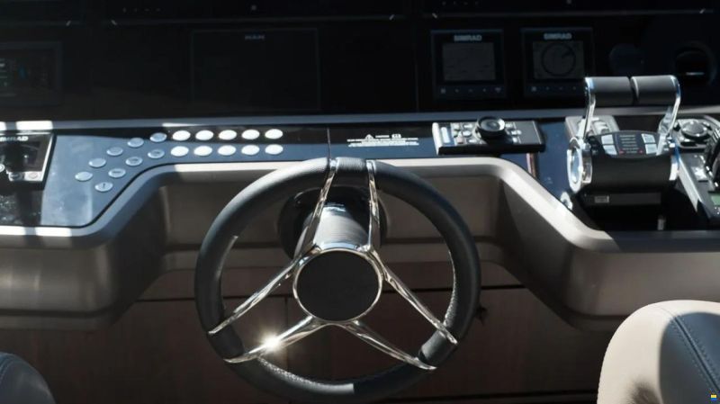 Sunseeker 76 Yacht