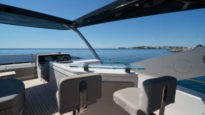 Sunseeker 76 Yacht