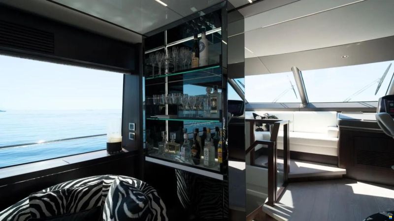 Sunseeker 76 Yacht
