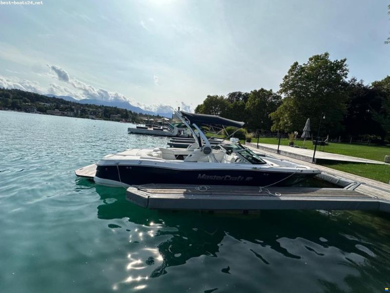 MasterCraft XT23 | 2018 | navy
