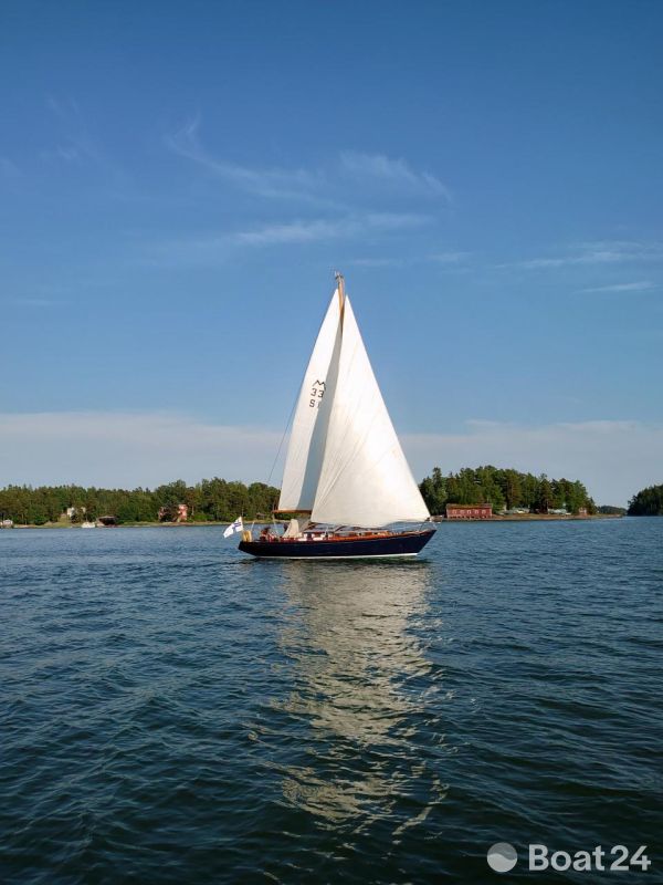 Hallberg-Rassy Mistral 33