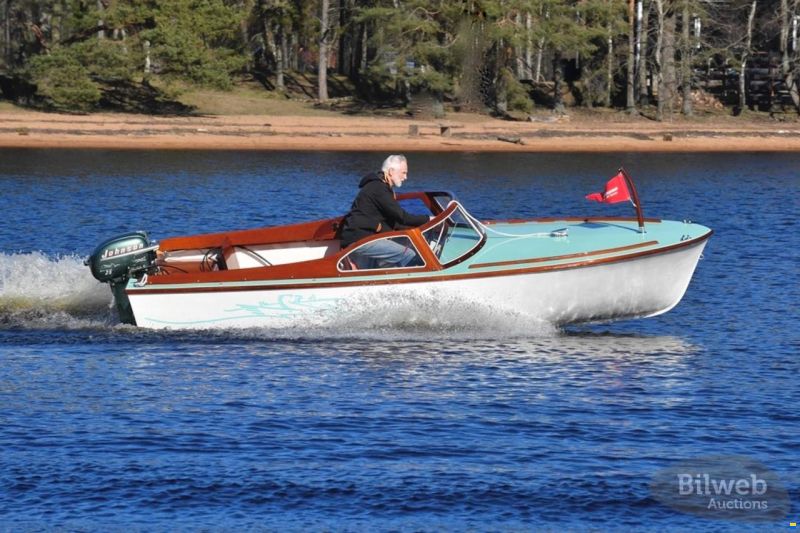 Alloy Yachts Realloy Pilen