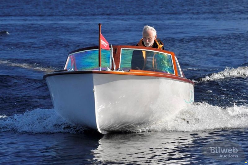 Alloy Yachts Realloy Pilen