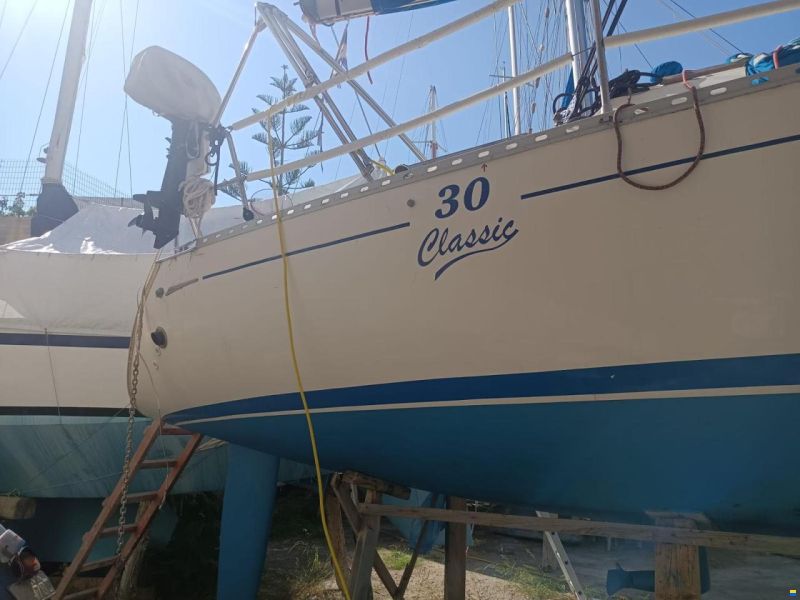 Dufour 30 CLASSIC
