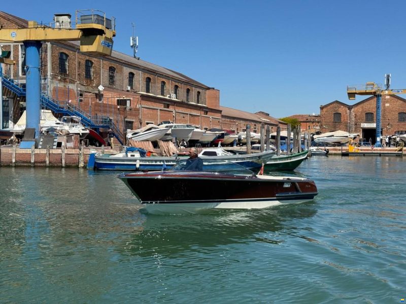 Columbus Yachts Super Junior 25