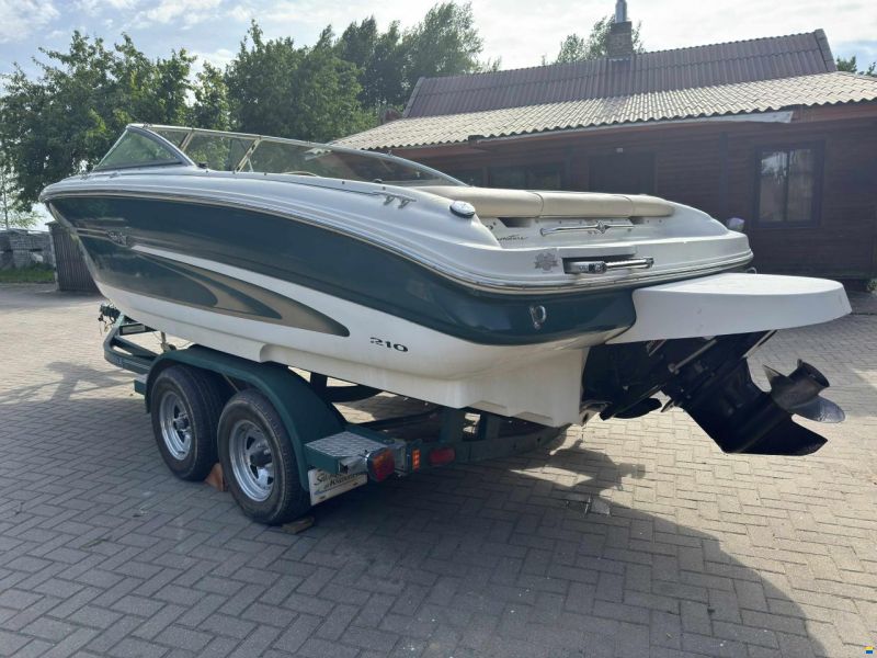 Sea Ray 210 Bowrider Signature