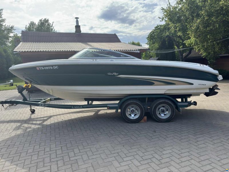 Sea Ray 210 Bowrider Signature