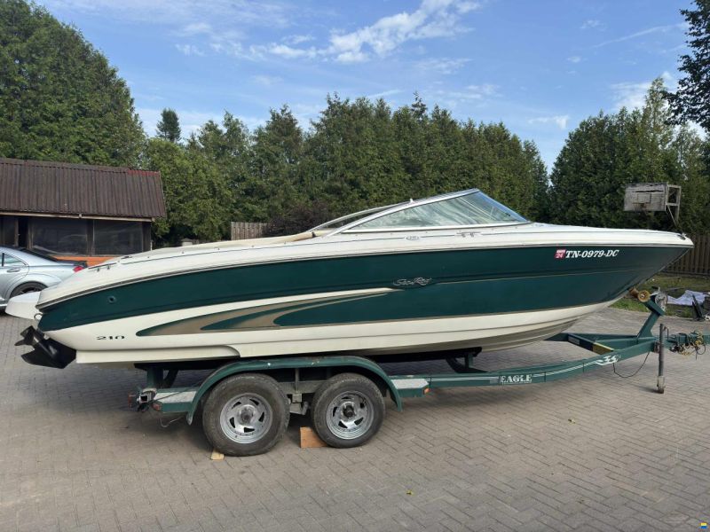 Sea Ray 210 Bowrider Signature