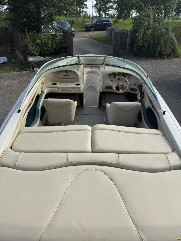 Sea Ray 210 Bowrider Signature