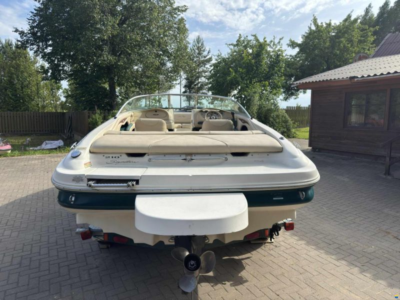 Sea Ray 210 Bowrider Signature