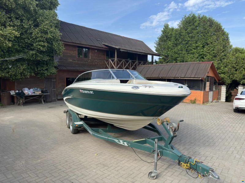 Sea Ray 210 Bowrider Signature