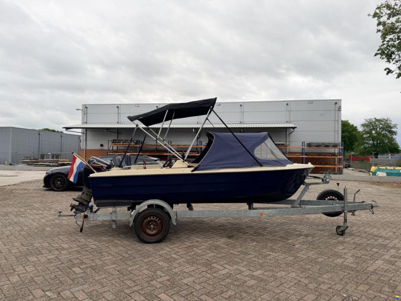 Onbekend Stabiele Motorboot Sloep