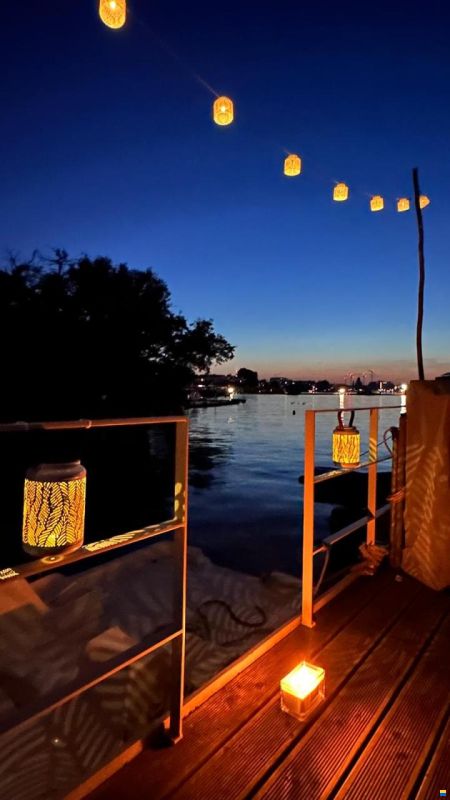 Elysion-Boote