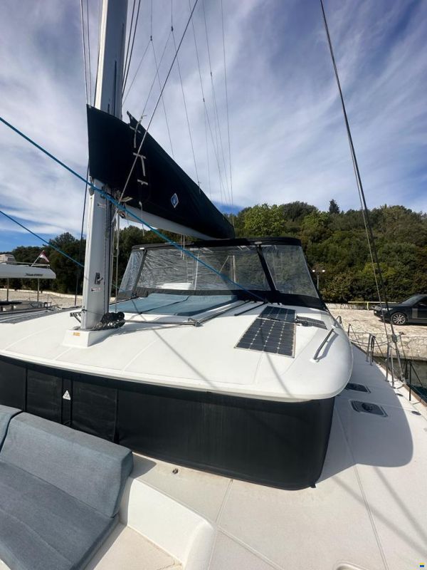 Lagoon 450F