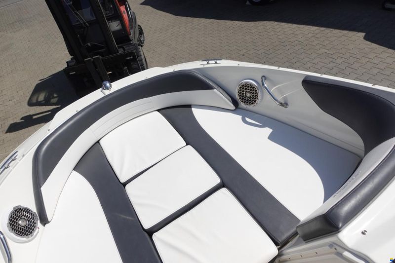 Sea Ray 190 SPXE & Trailer (1. Hand)