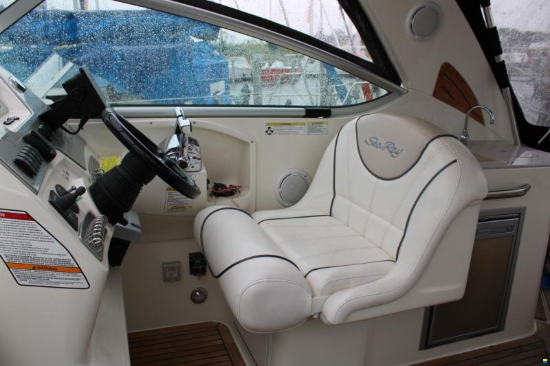 Sea Ray Sundancer 305 DA