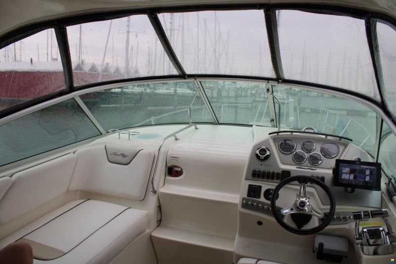 Sea Ray Sundancer 305 DA