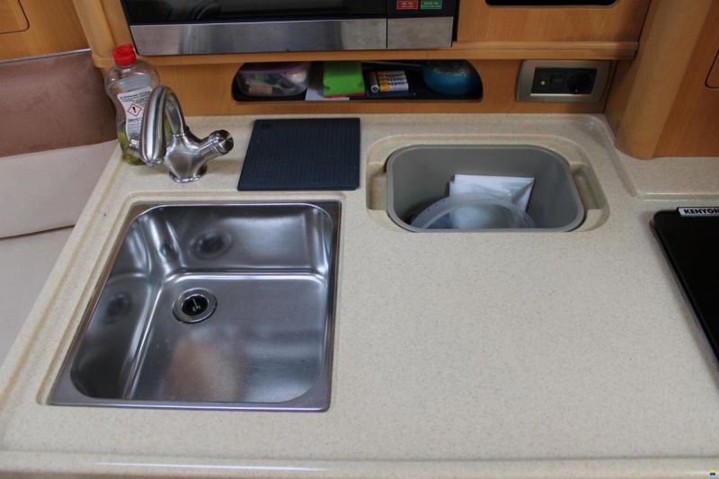 Sea Ray Sundancer 305 DA