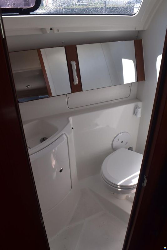 Beneteau Oceanis 37