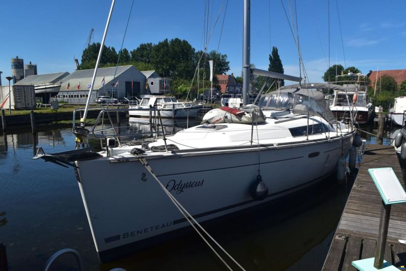 Beneteau Oceanis 37