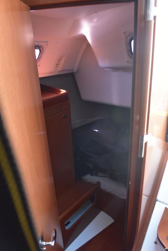 Beneteau Oceanis 37
