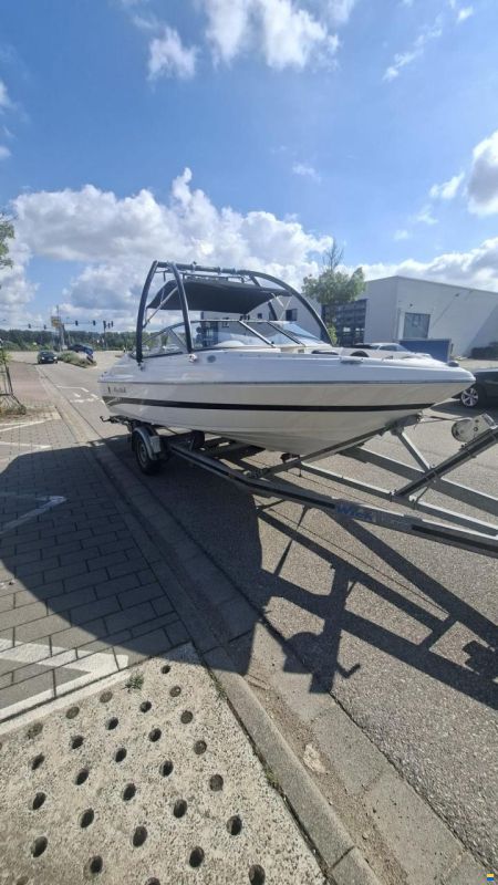 Mariah SX18 MIT WAKEBOARDTOWER, TRAILER