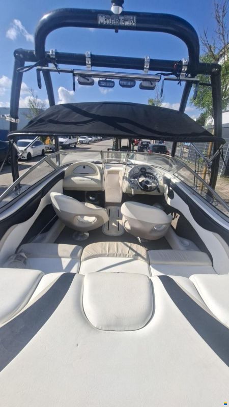 Mariah SX18 MIT WAKEBOARDTOWER, TRAILER