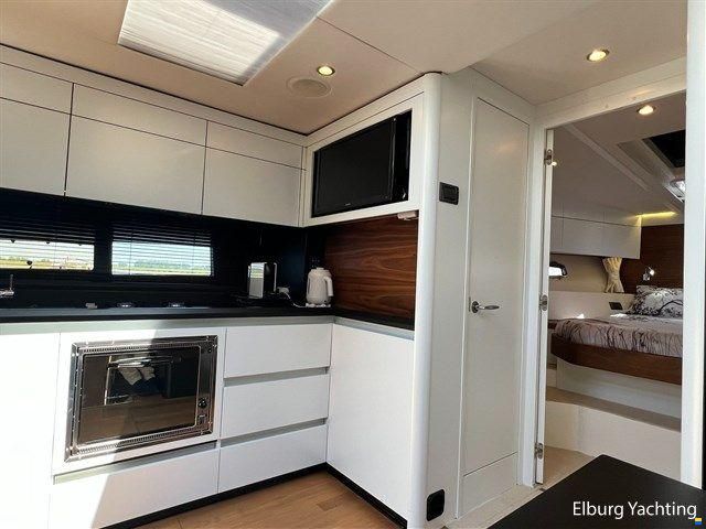 Sealine SC42 Custom