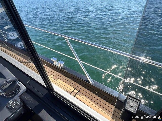 Sealine SC42 Custom