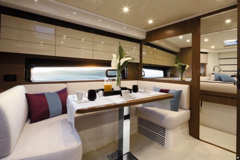 Azimut Atlantis 43