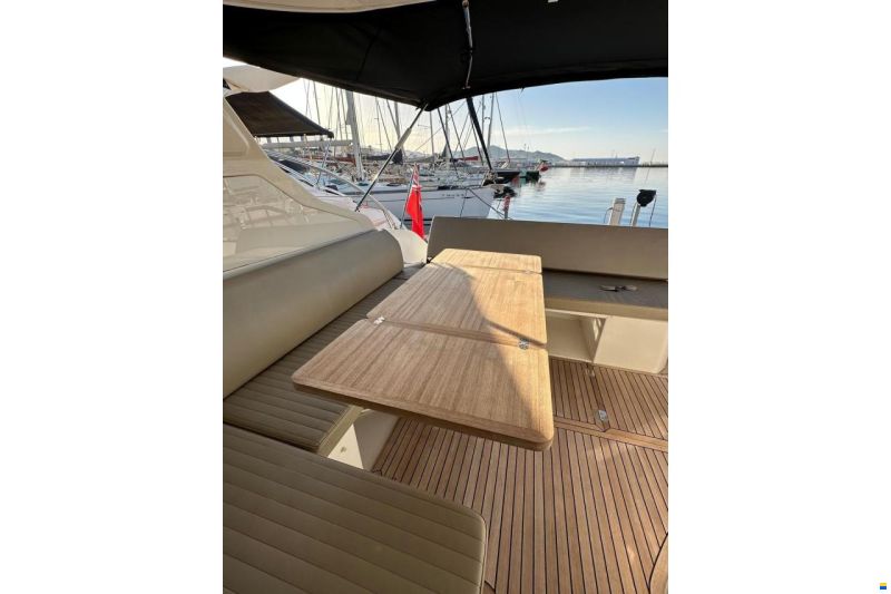 Azimut Atlantis 43