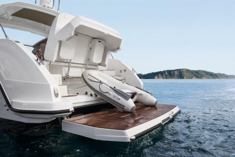 Azimut Atlantis 43