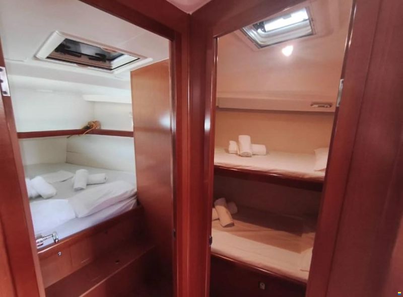Beneteau Oceanis 43