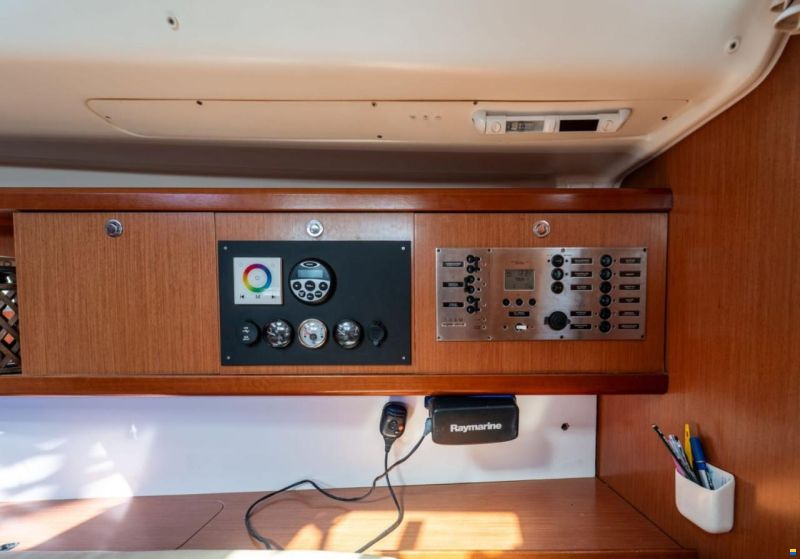 Beneteau Oceanis 43