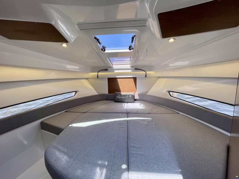 Beneteau Antares 9