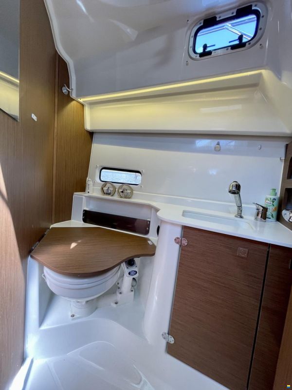 Beneteau Antares 9