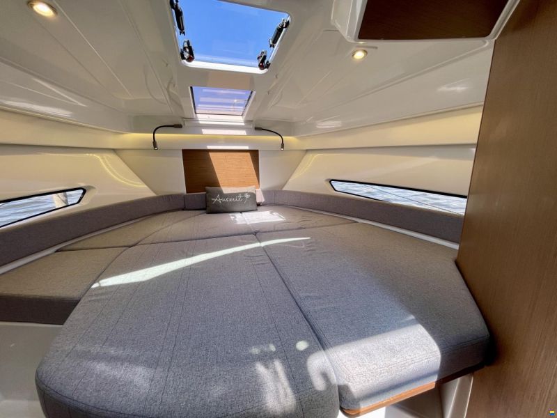 Beneteau Antares 9