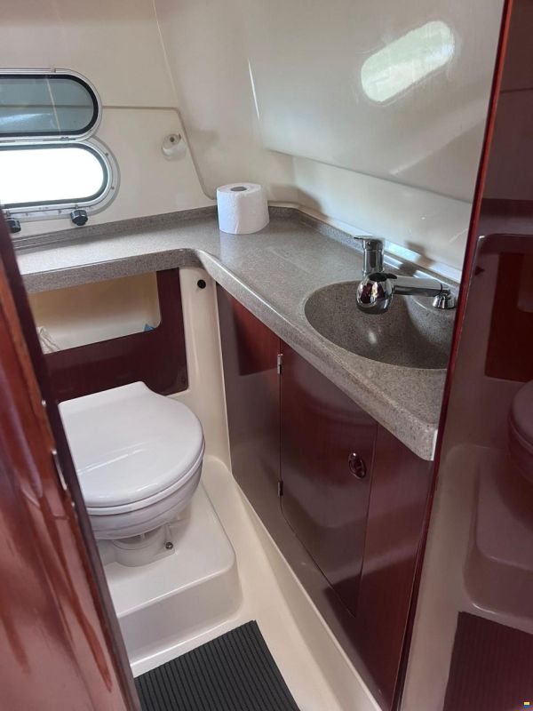 Jeanneau Leader 805