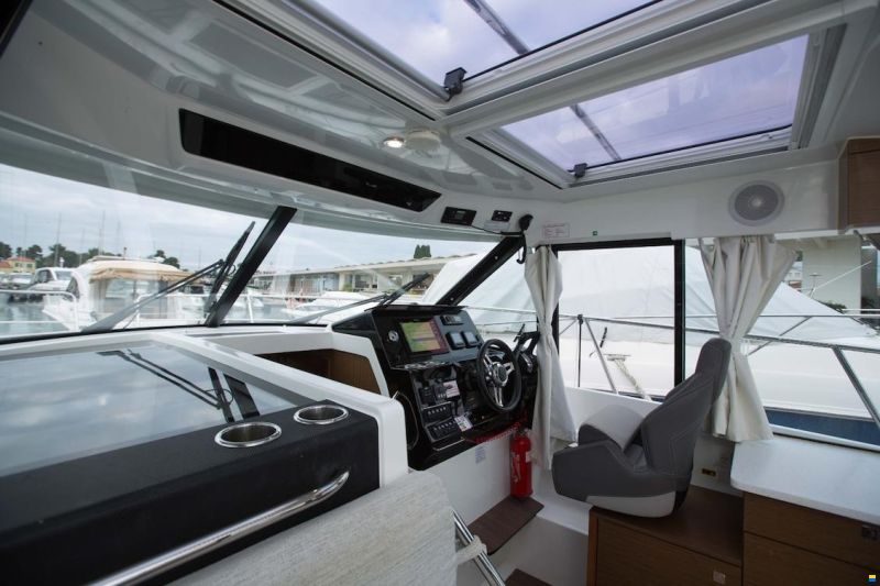 Jeanneau Merry Fisher 1095