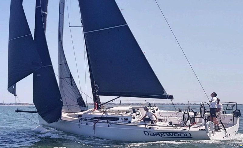 J Boats 121