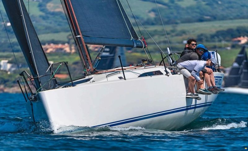 J Boats 121
