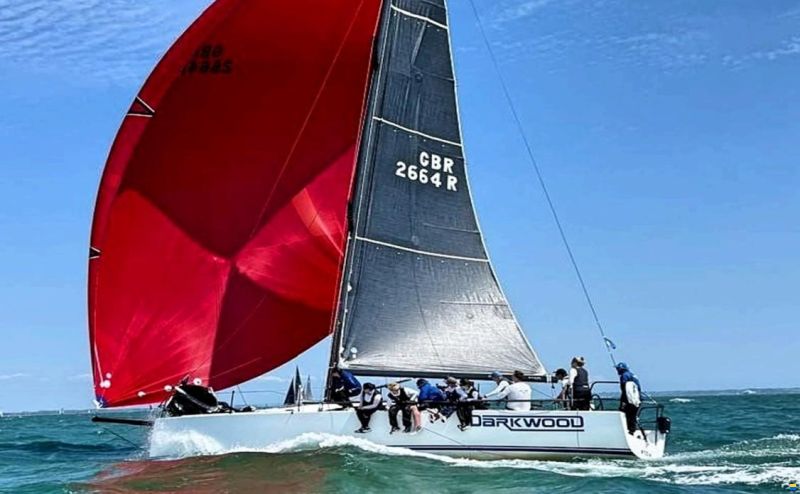J Boats 121