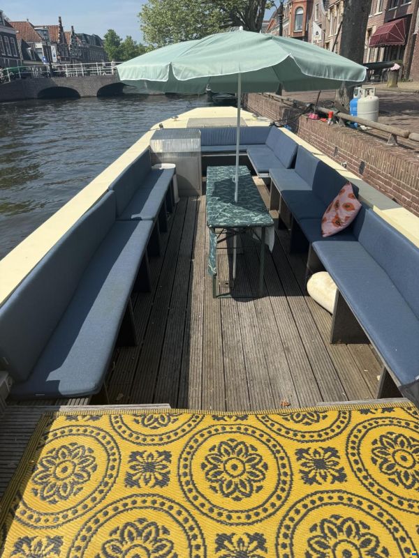Rondvaartboot-terrasboot-platbodem