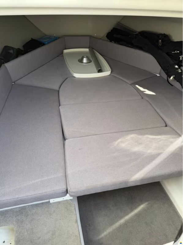 Karnic SL652 inkl. Yamaha F200XCA und Trailer