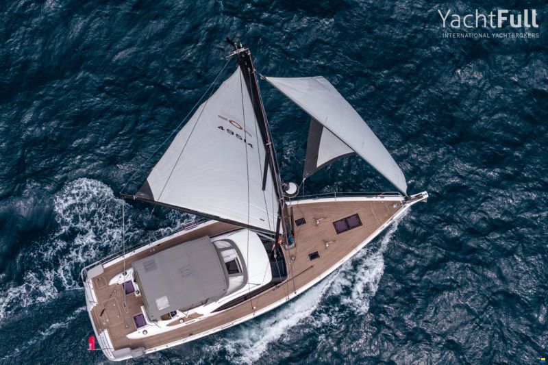 Oyster 495