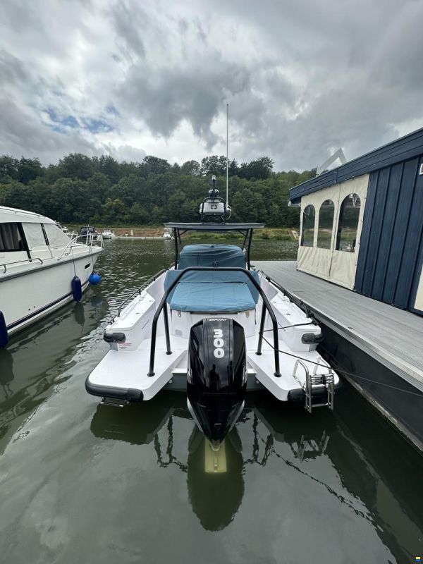Axopar 28 T-Top Brabus Line