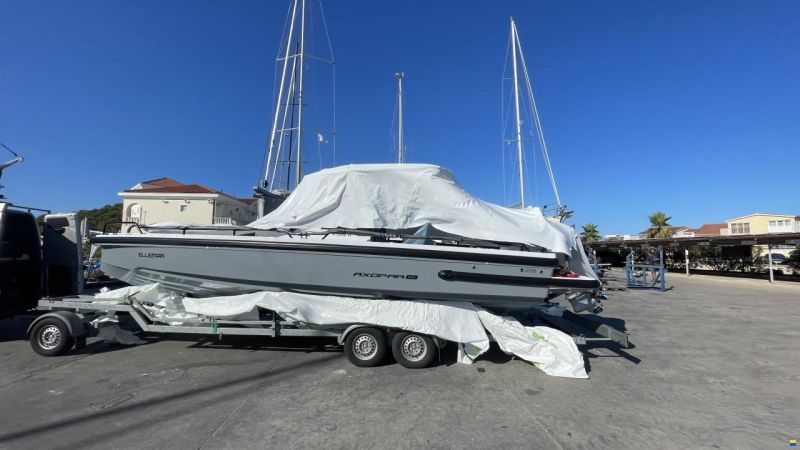 Axopar 28 T-Top Brabus Line