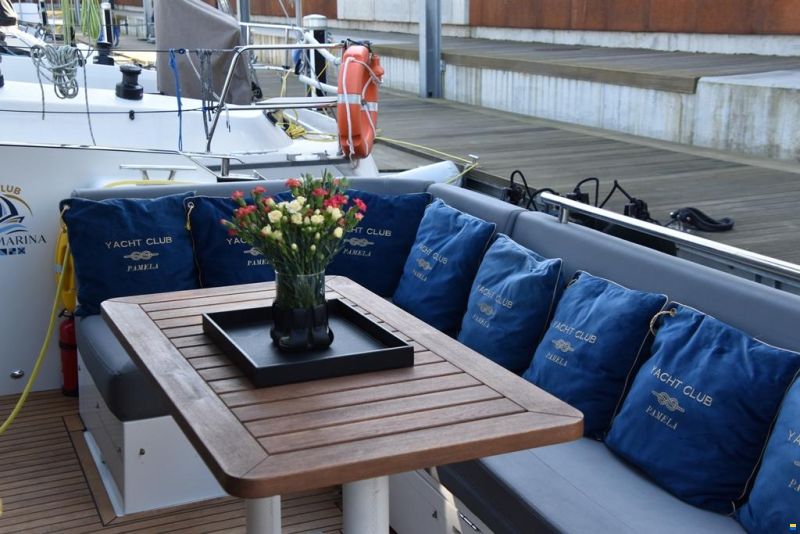 Galeon 430 HTC