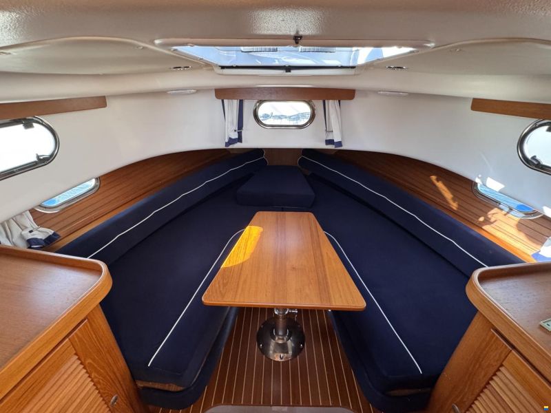 Nimbus 330 NOVA