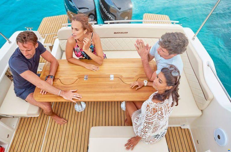 Quicksilver ACTIV 875 SUNDECK